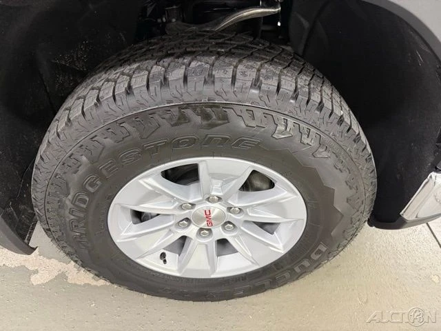2025 GMC Sierra 5th Gen - Image 4 of 12