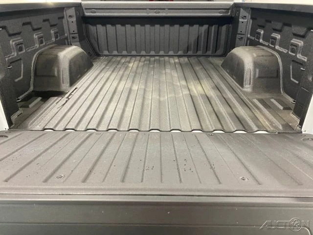 2025 GMC Sierra 5th Gen - Image 9 of 10