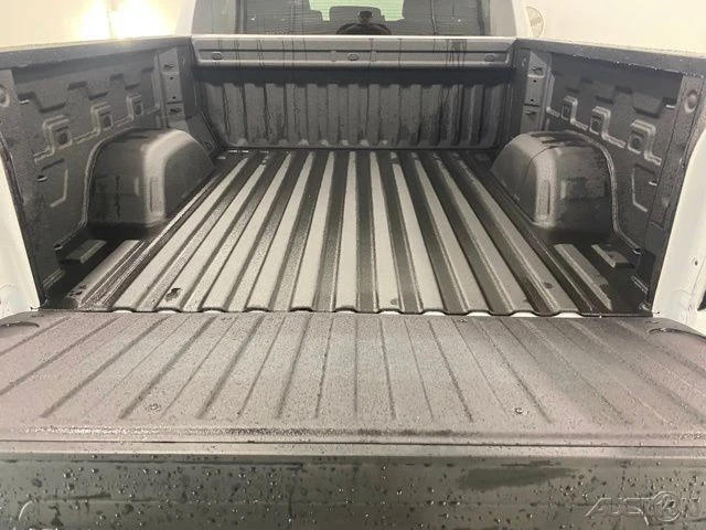 2025 GMC Sierra 5th Gen - Image 9 of 12