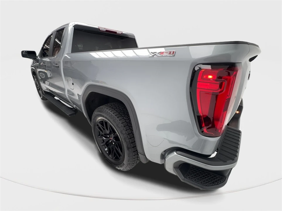 2025 GMC Sierra 5th Gen - Image 10 of 12