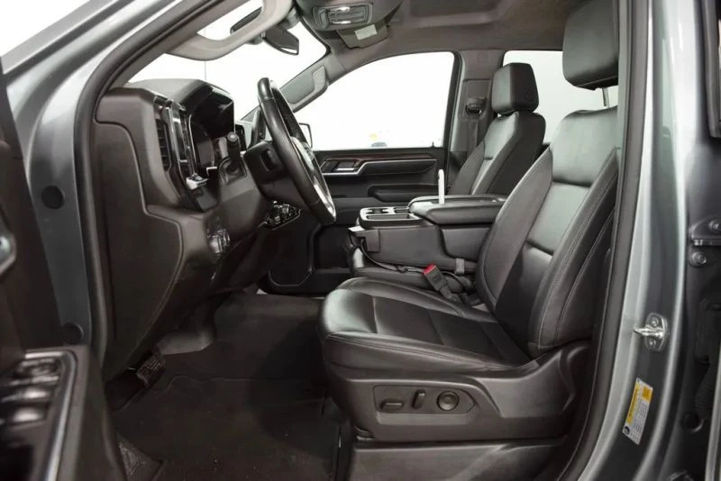 2025 GMC Sierra 5th Gen - Image 8 of 12