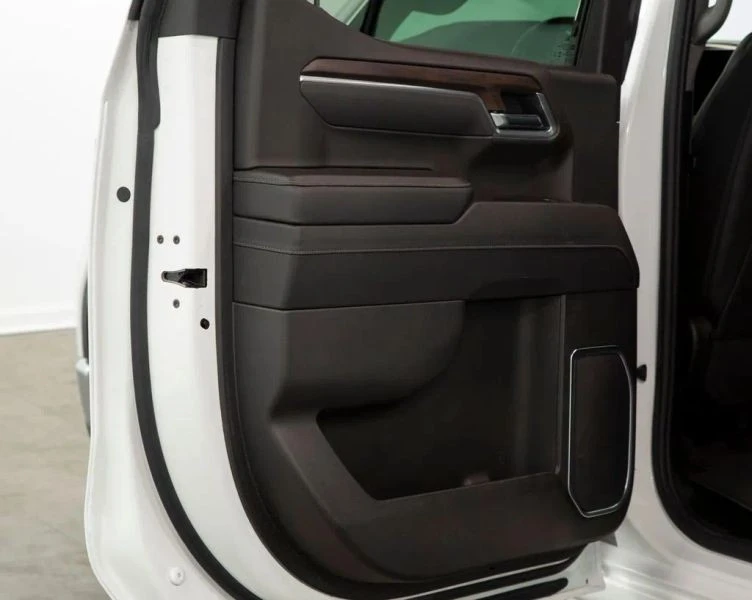 2025 GMC Sierra 5th Gen - Image 10 of 12