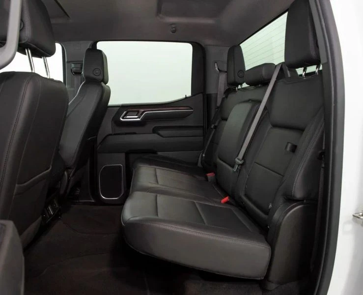 2025 GMC Sierra 5th Gen - Image 11 of 12