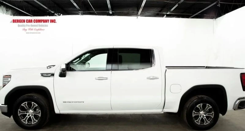 2025 GMC Sierra 5th Gen - Image 5 of 12