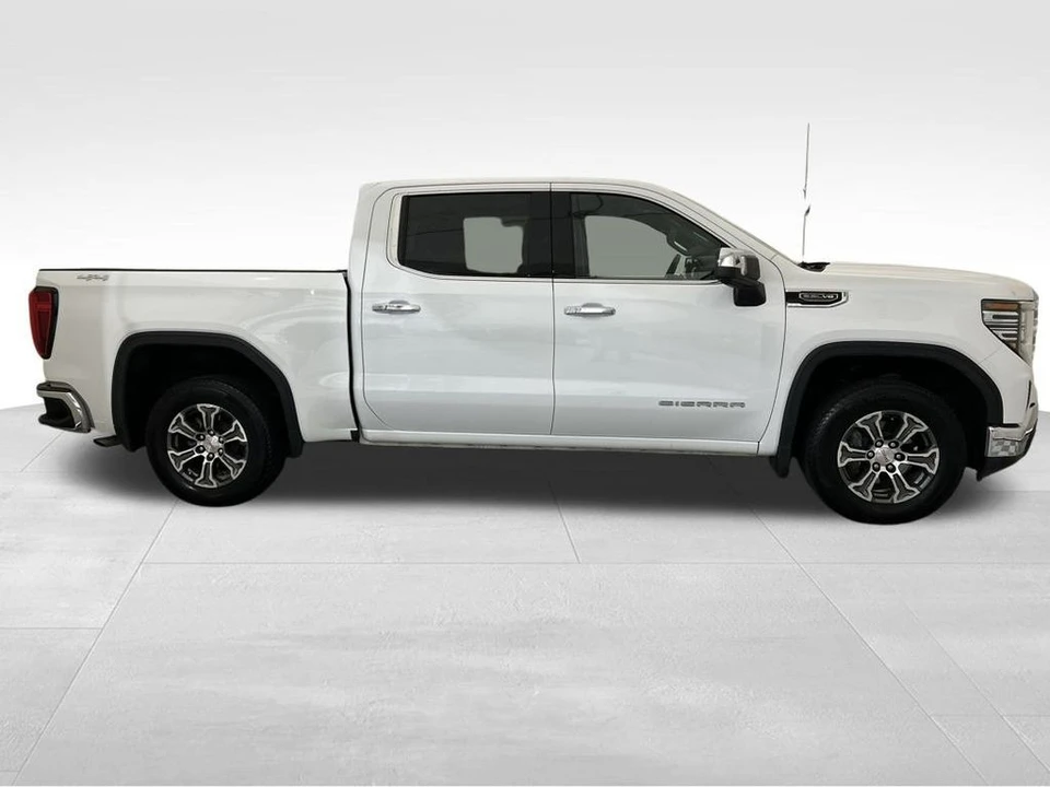 2025 GMC Sierra 5th Gen - Image 8 of 12