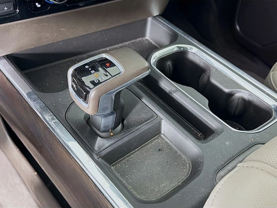 2025 GMC Sierra 5th Gen - Image 20 of 21