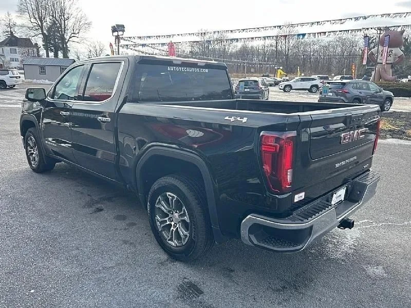 2025 GMC Sierra 5th Gen - Image 4 of 12