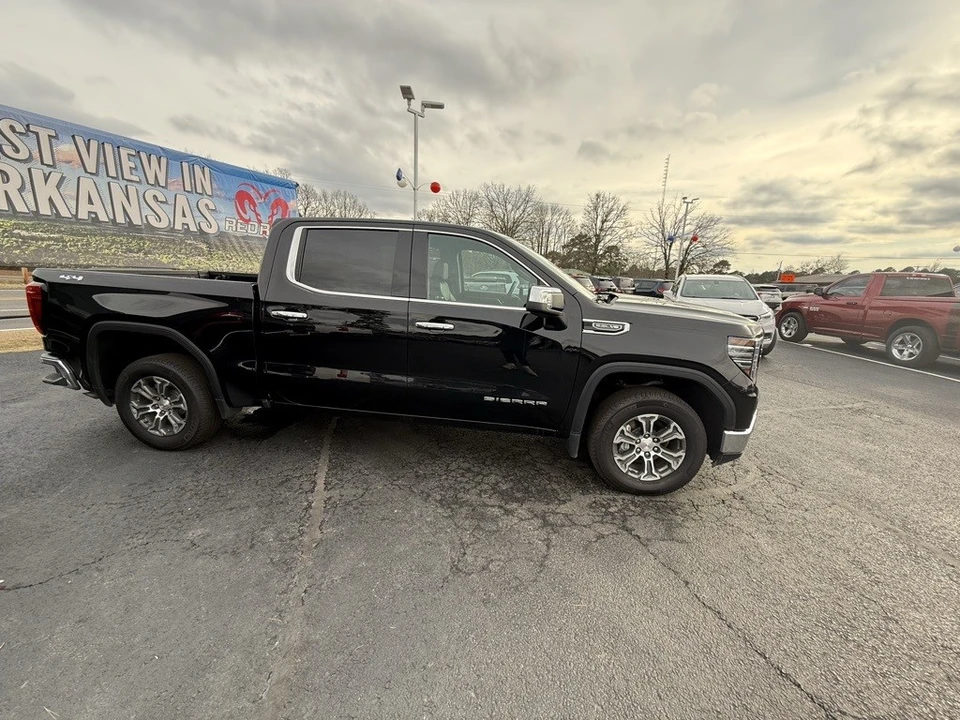 2025 GMC Sierra 5th Gen - Image 7 of 12