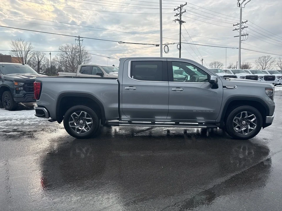 2025 GMC Sierra 5th Gen - Image 6 of 12