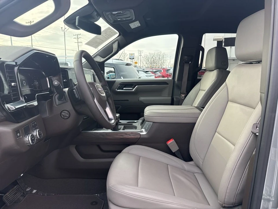 2025 GMC Sierra 5th Gen - Image 9 of 12