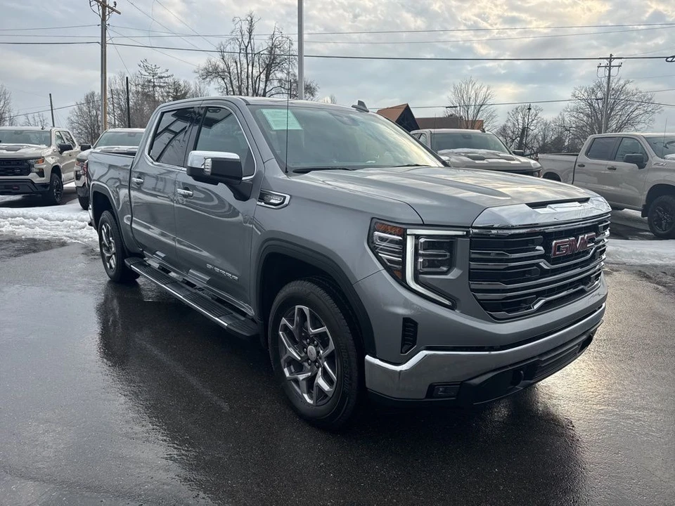2025 GMC Sierra 5th Gen - Image 7 of 12
