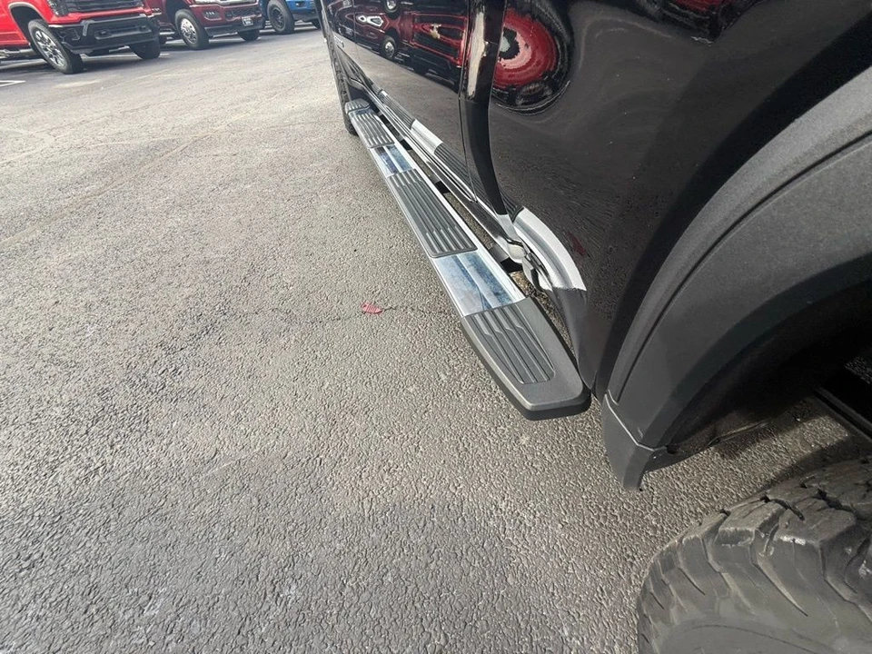 2025 GMC Sierra 5th Gen - Image 12 of 12