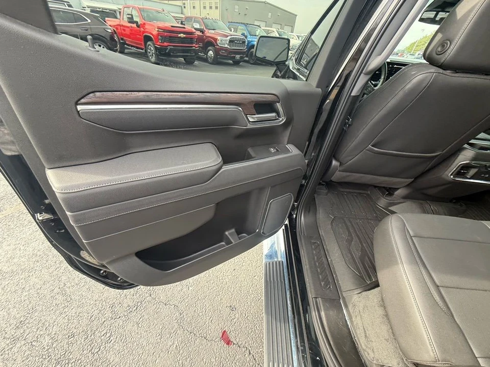 2025 GMC Sierra 5th Gen - Image 15 of 21