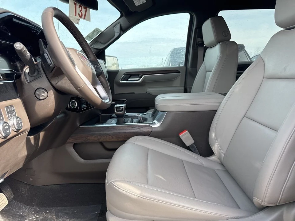 2025 GMC Sierra 5th Gen - Image 5 of 7