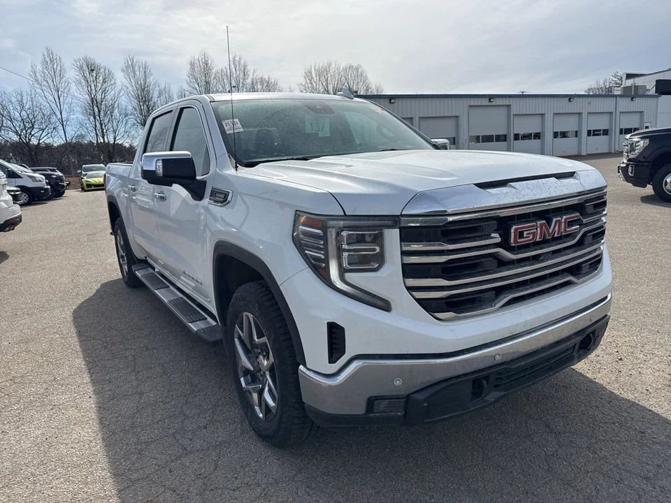 2025 GMC Sierra 5th Gen - Image 4 of 7