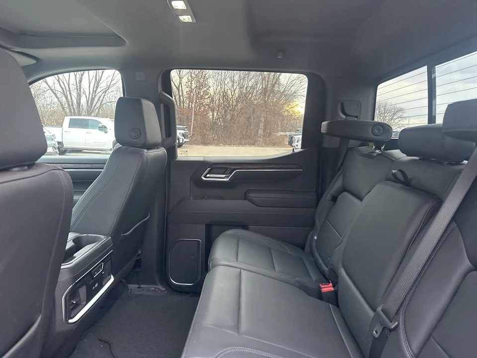 2025 GMC Sierra 5th Gen - Image 10 of 12
