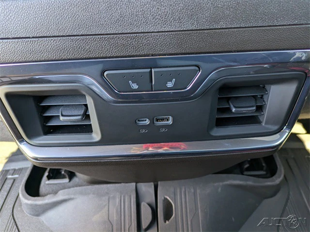 2025 GMC Sierra 5th Gen - Image 15 of 21
