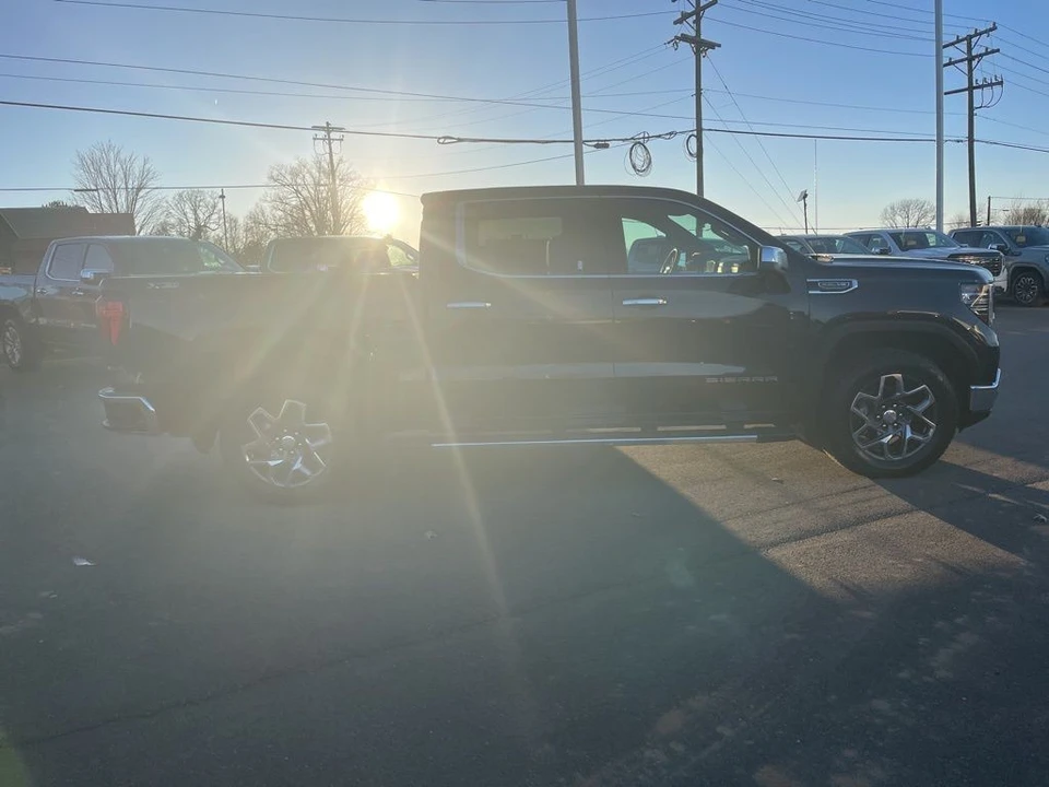 2025 GMC Sierra 5th Gen - Image 6 of 12