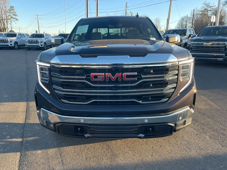 2025 GMC Sierra 5th Gen - Image 8 of 12