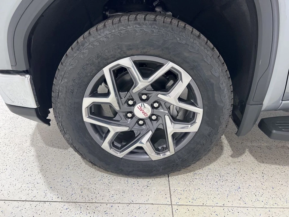 2025 GMC Sierra 5th Gen - Image 31 of 31