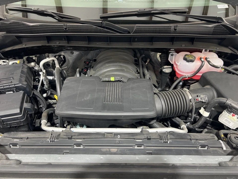 2025 GMC Sierra 5th Gen - Image 28 of 31