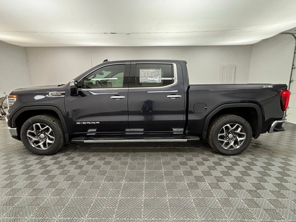 2025 GMC Sierra 5th Gen - Image 12 of 12
