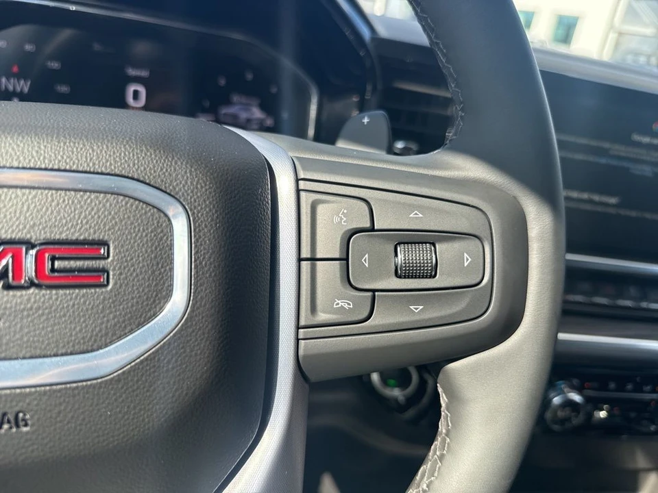 2025 GMC Sierra 5th Gen - Image 17 of 21