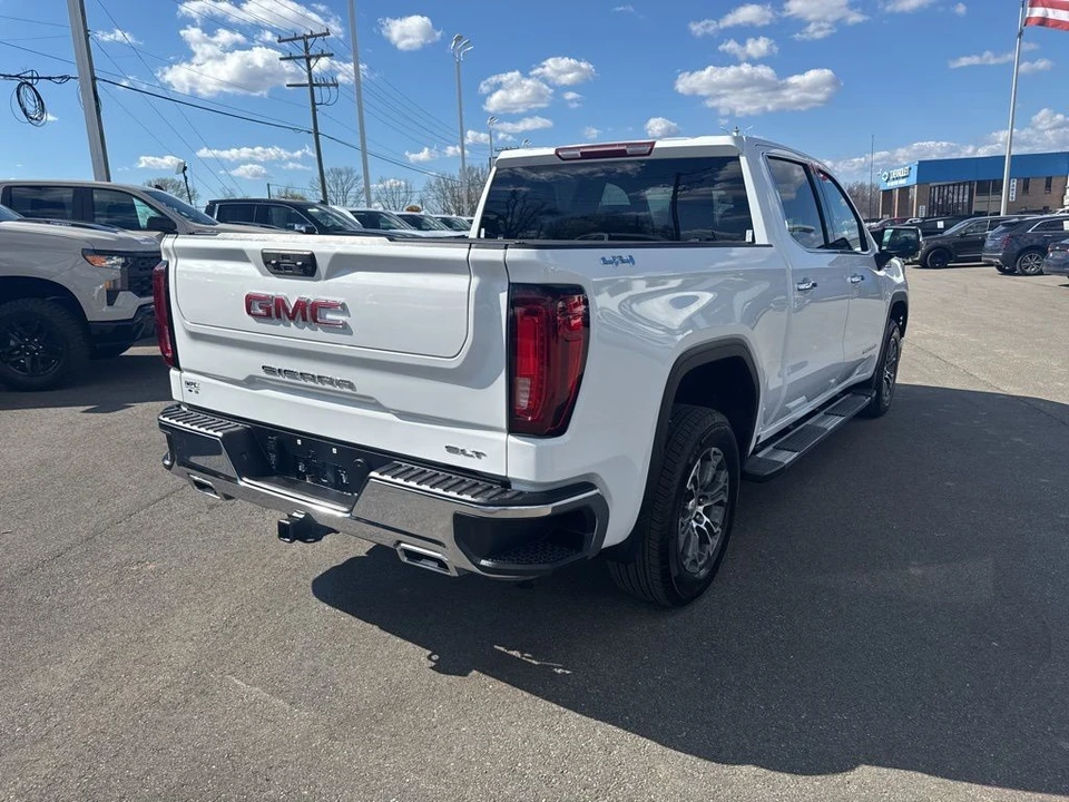 2025 GMC Sierra 5th Gen - Image 5 of 21