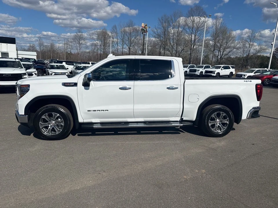 2025 GMC Sierra 5th Gen - Image 2 of 21