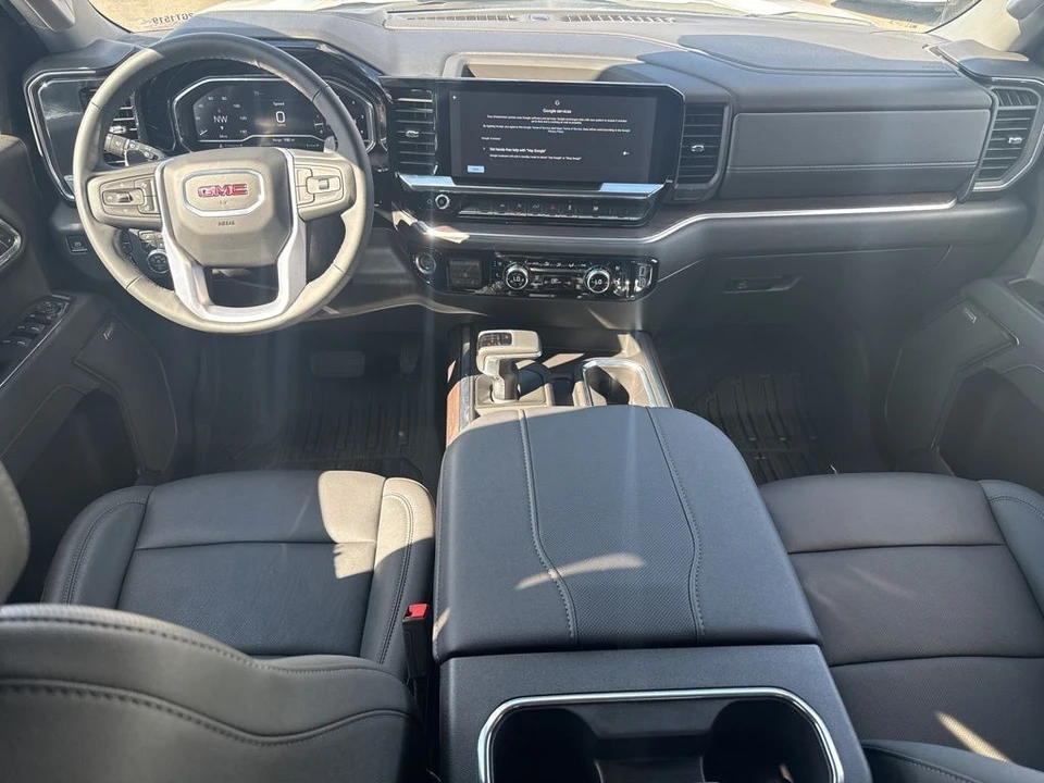 2025 GMC Sierra 5th Gen - Image 14 of 21