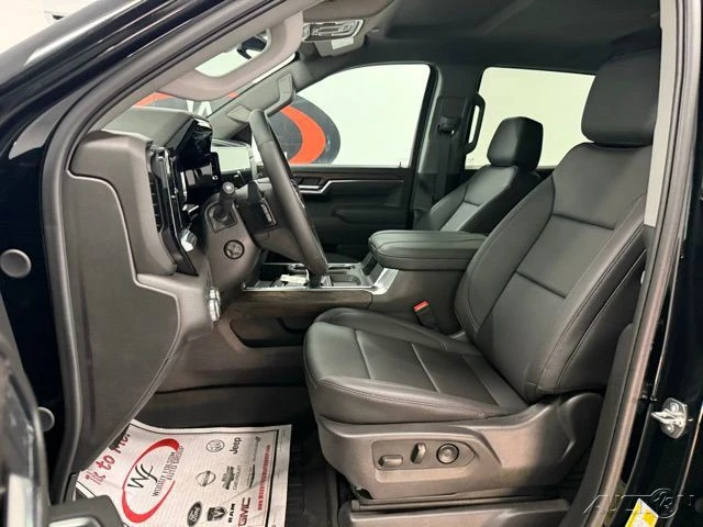 2025 GMC Sierra 5th Gen - Image 11 of 12