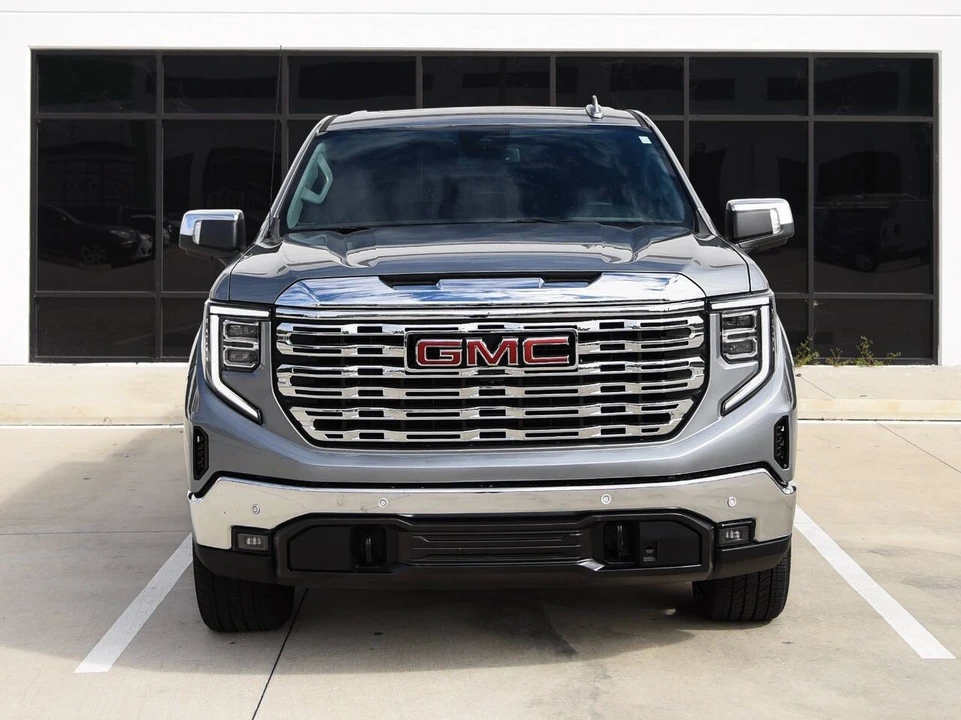 2025 GMC Sierra 5th Gen - Image 3 of 18