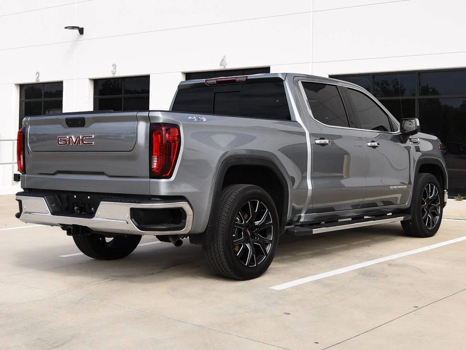 2025 GMC Sierra 5th Gen - Image 8 of 18