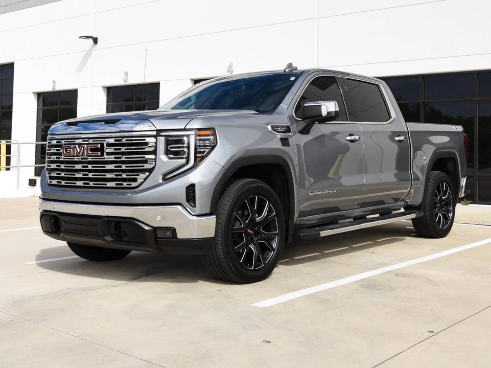2025 GMC Sierra 5th Gen - Image 4 of 18