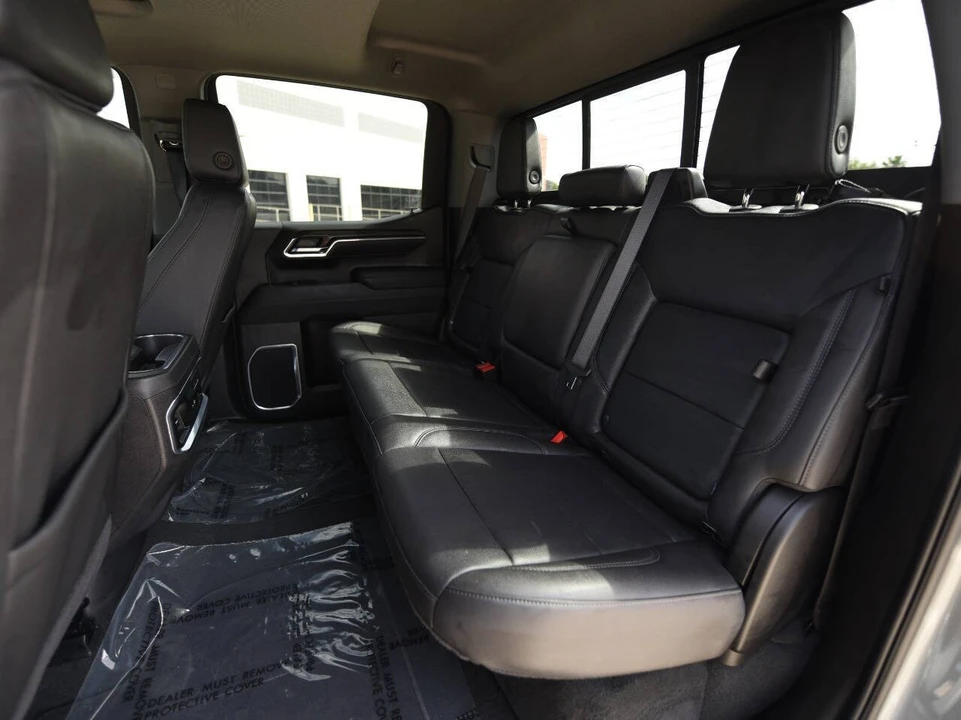 2025 GMC Sierra 5th Gen - Image 13 of 18