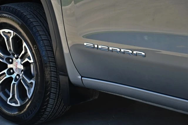 2025 GMC Sierra 5th Gen - Image 10 of 18
