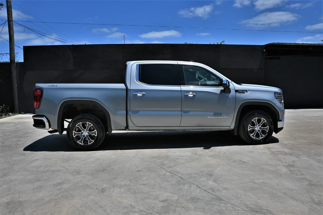 2025 GMC Sierra 5th Gen - Image 6 of 21
