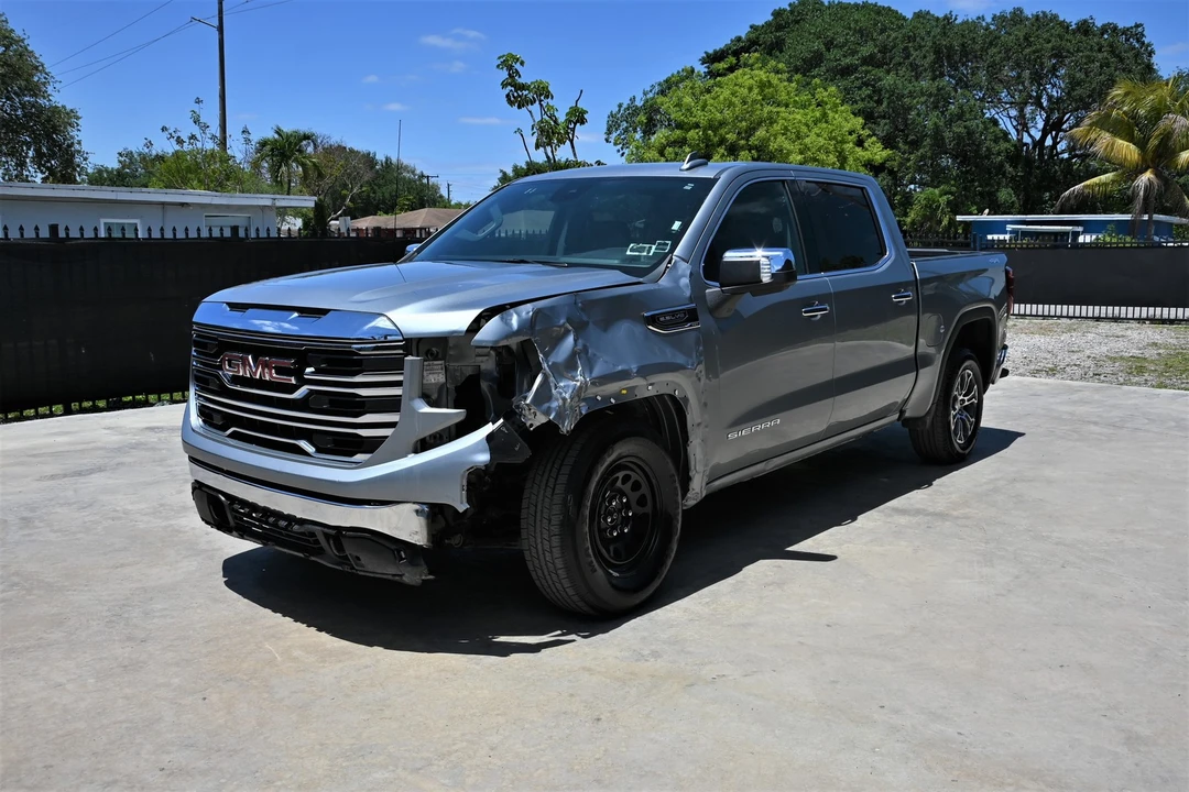 2025 GMC Sierra 5th Gen - Image 2 of 21
