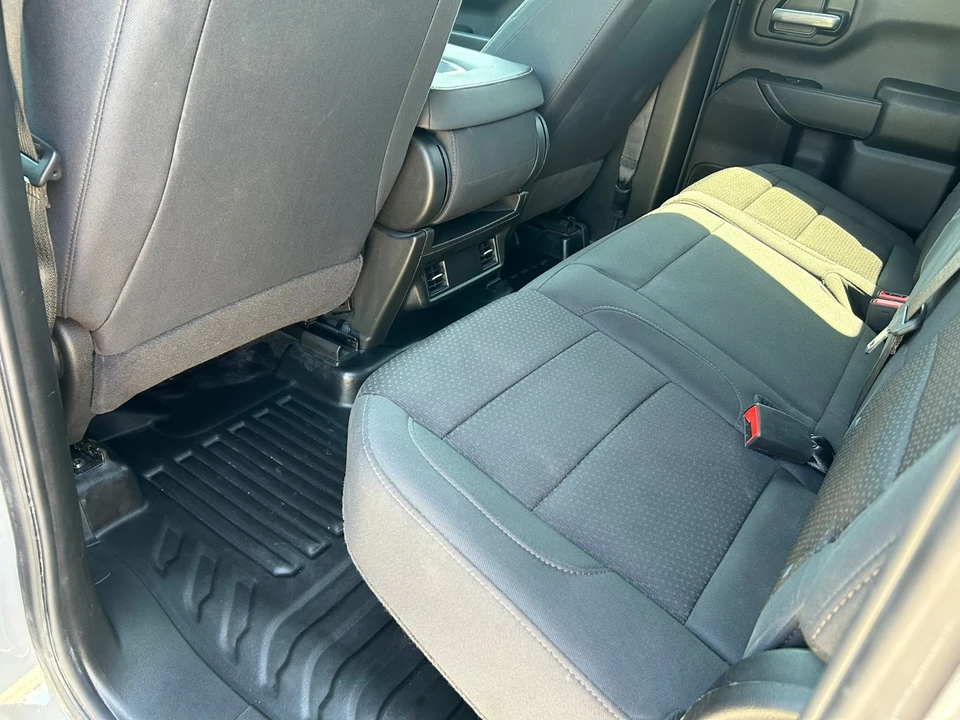 2025 GMC Sierra 5th Gen - Image 18 of 20
