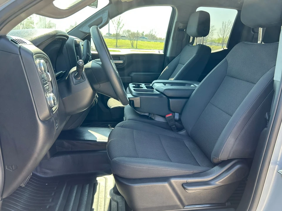 2025 GMC Sierra 5th Gen - Image 16 of 20