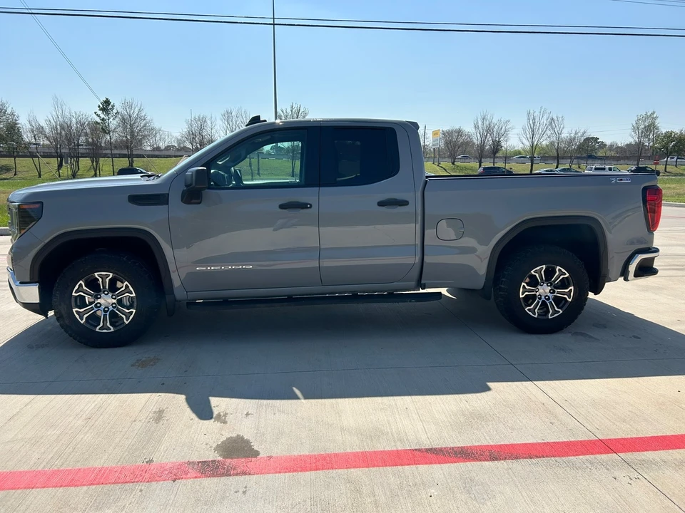 2025 GMC Sierra 5th Gen - Image 5 of 20