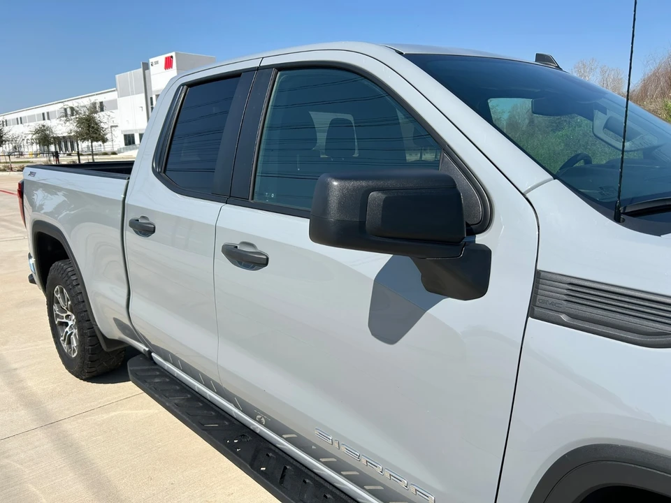 2025 GMC Sierra 5th Gen - Image 14 of 20