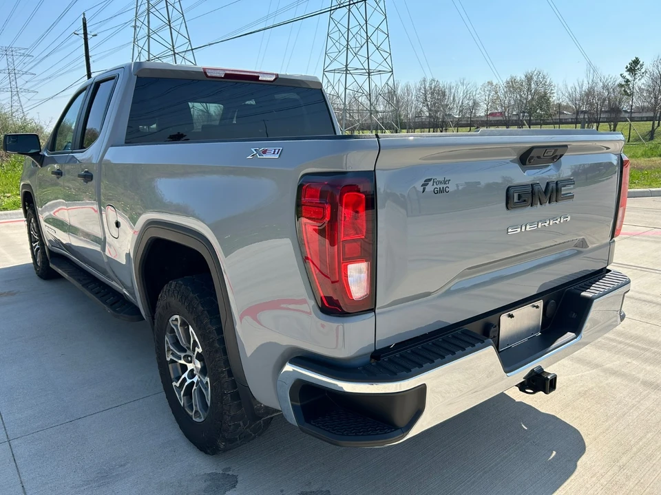 2025 GMC Sierra 5th Gen - Image 10 of 20
