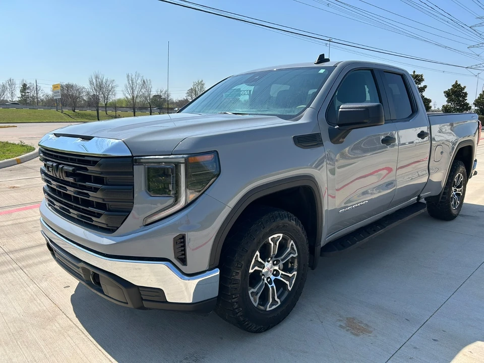 2025 GMC Sierra 5th Gen - Image 2 of 20