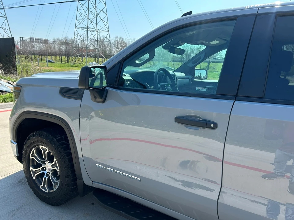 2025 GMC Sierra 5th Gen - Image 7 of 20