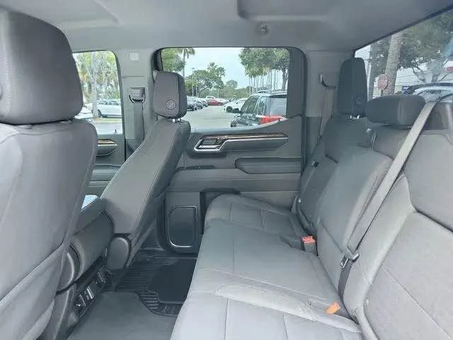 2025 GMC Sierra 5th Gen - Image 6 of 13