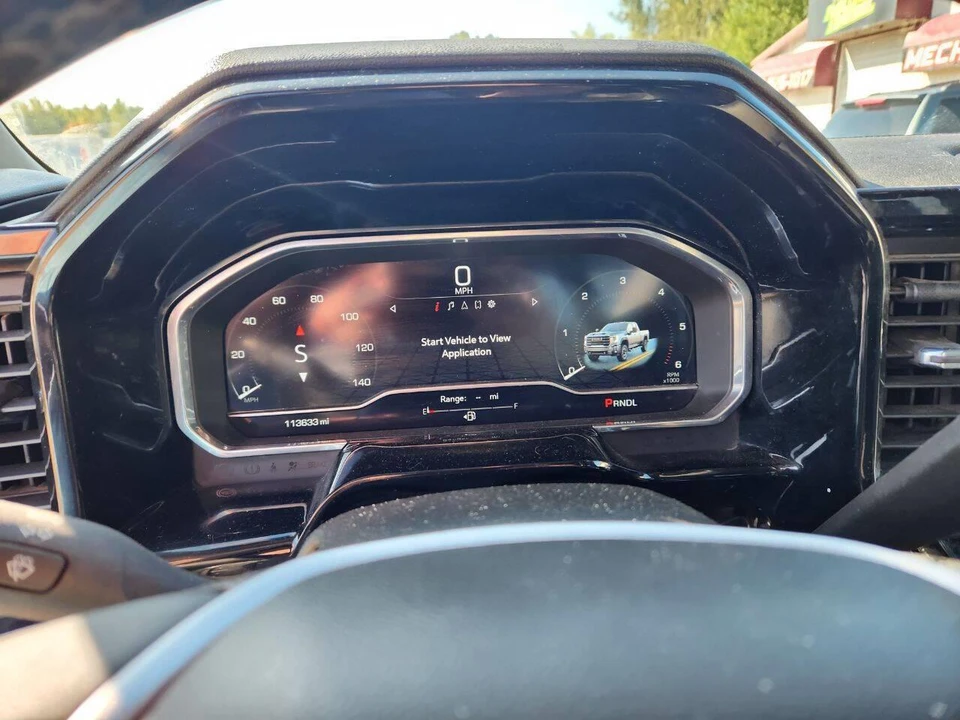 2025 GMC Sierra 5th Gen - Image 15 of 31