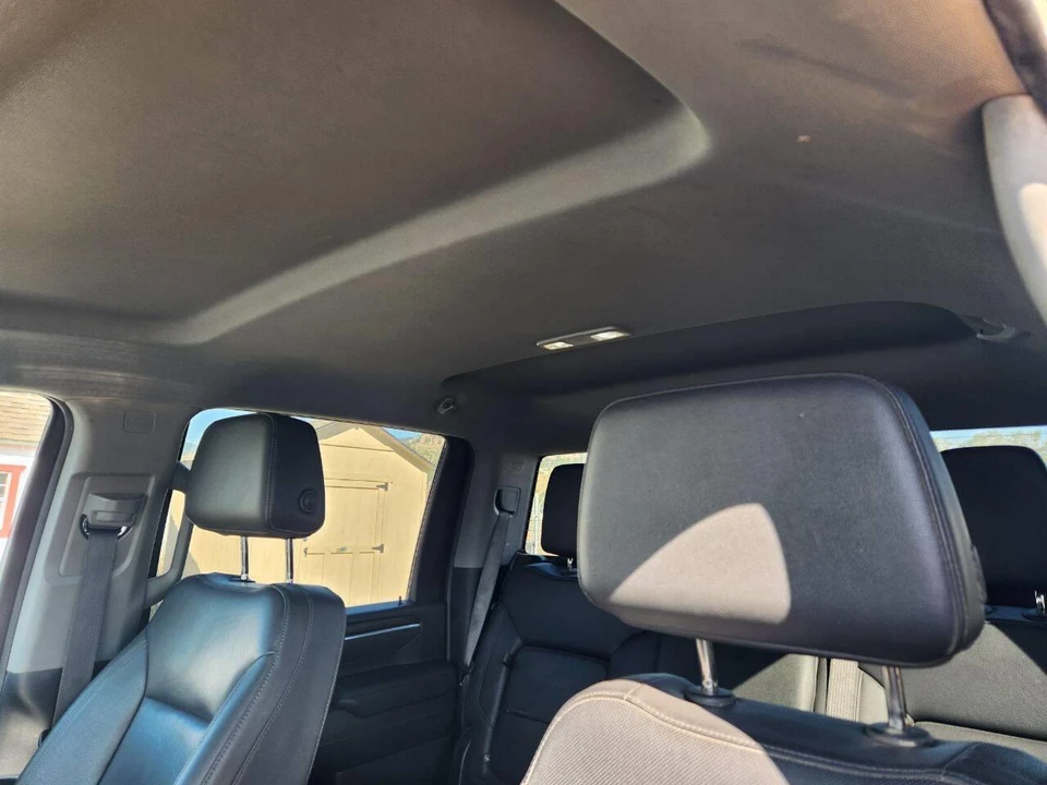 2025 GMC Sierra 5th Gen - Image 18 of 31
