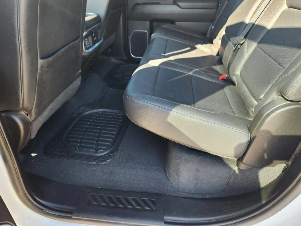 2025 GMC Sierra 5th Gen - Image 20 of 31