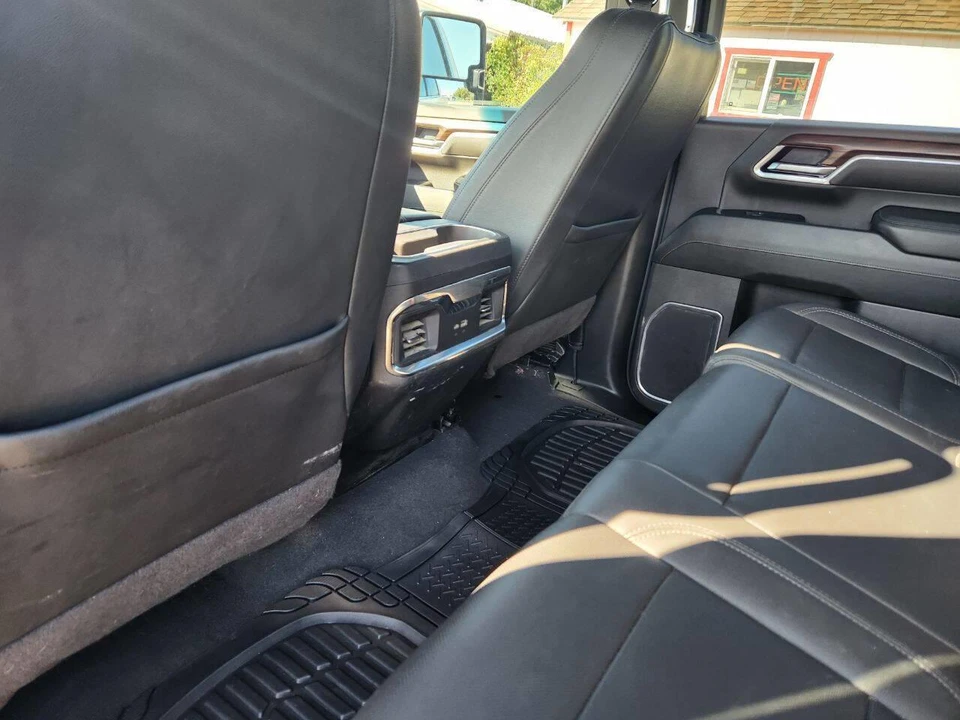 2025 GMC Sierra 5th Gen - Image 23 of 31